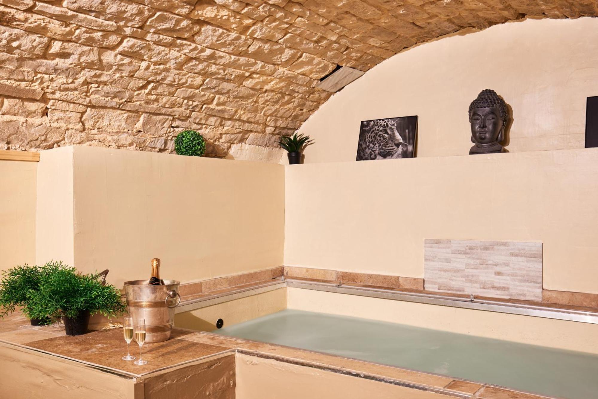 Suite Lovespa Coligny Exterior photo
